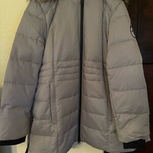 Elegant Women's Gray Puffer Coat